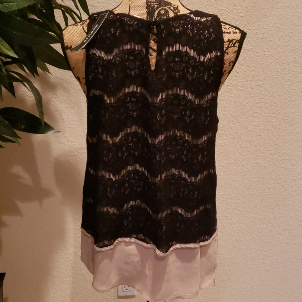Monteau LA Black Lace & Tan Top - Picture 3 of 5